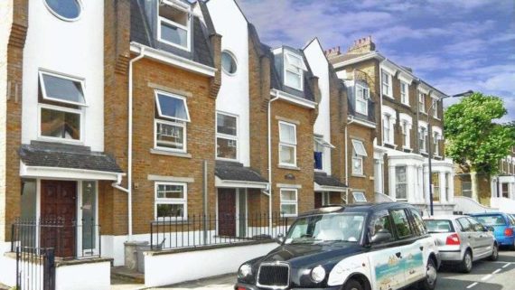 7&nbsp;Bedroom&nbsp;Detached